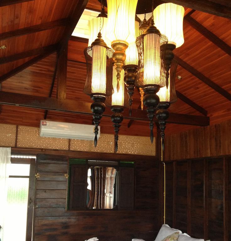 At Casa Guesthouse Amphawa Quarto foto