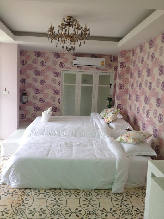 At Casa Guesthouse Amphawa Quarto foto